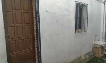 Imagem 2: Quarto e sala Quarto com aluguel por R$550 /mês