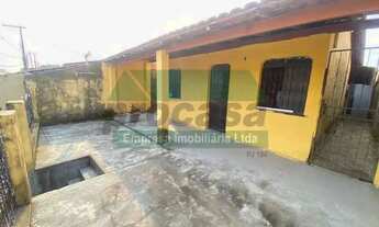 Imagem: Casa de rua - / com Apartamento no fundo