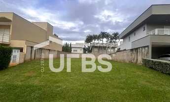 Imagem 2: Terreno amplo em condomínio fechado nos Jardins Verona, Goiânia!