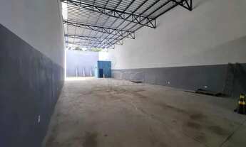 Imagem: Galpão de 400m² com 04 lavabos para locação