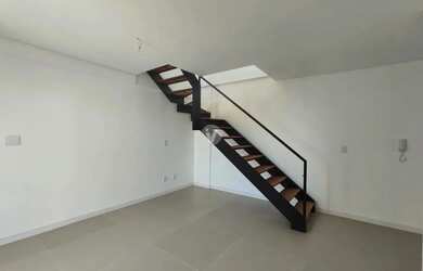 Imagem 6: Apartamento duplex com duas sacadas e vaga de garagem