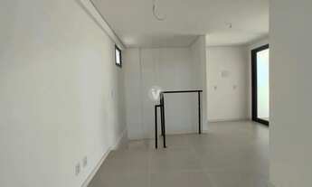 Imagem 7: Apartamento duplex com duas sacadas e vaga de garagem