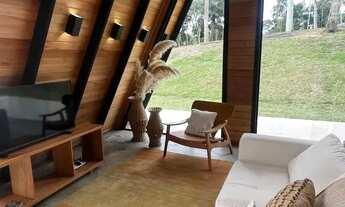 Imagem: Chalé para venda possui 123 m² com 3 quartos