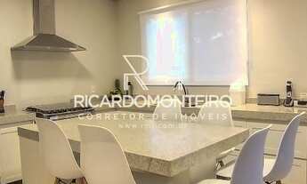 Imagem 5: Sobrado mobiliado em condomínio com 4 suítes