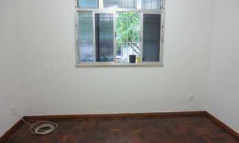 Imagem 4: Oportunidade à venda! Apartamento de frente no térreo, composto por sala, 02 quartos, banh