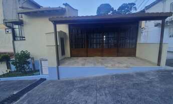 Imagem 4: Casa para venda tem 85 metros quadrados com 3 quartos em Iucas - Teresópolis - RJ