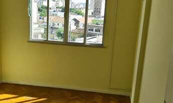 Imagem 5: Apto com ampla sla, 2 qtos bh,social, coz. com armários, área de serv,Dep compl garagem