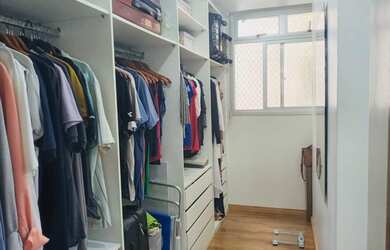 Imagem 6: 2 Quartos (1 suíte), Frente, Vista Livre, Sol da Manhã, Reformado, Closet na Suíte, 1 Vaga