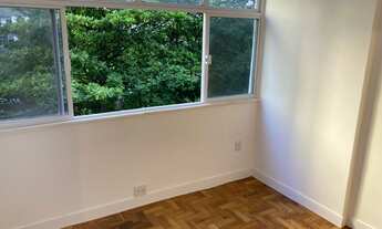 Imagem 3: Apartamento para venda possui 100 metros quadrados com 3 quartos em Leblon - Rio de Janeir