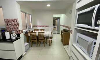 Imagem 7: Sobrado próximo à Chucri Zaidan em rua de zoneamento misto