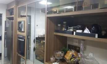 Imagem 2: 3 suites sendo andar alto e sol da manhã