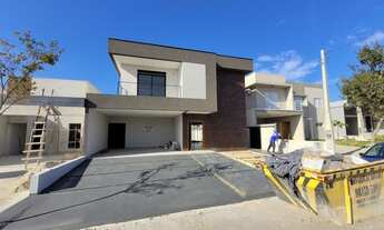 Imagem: Sobrado novo com Piscina no Terras do Vale