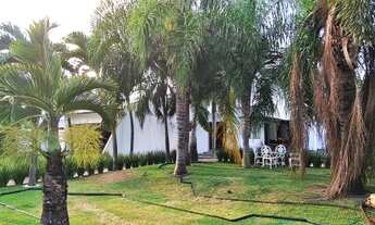 Imagem 4: Casa de alto padrão com piscina privativa no condomínio mais exclusivo da região de Lagoa