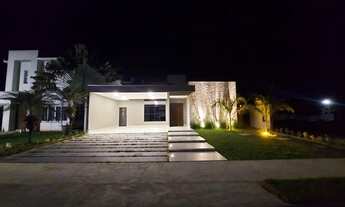 Imagem 6: Casa de condomínio térrea para venda possui 220 metros quadrados com 3 quartos