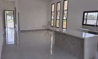 Imagem 4: Linda Casa de condomínio em Caçapava Terras do Vale com 355 m2 com 03 Dorm. 01 Suite 02 va