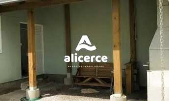 Imagem 6: Casa com 2 dormitórios, passagem lateral e 2 vagas cobertas em Tijucas - SC