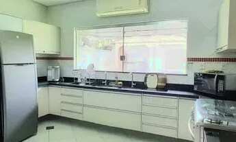 Imagem 4: Casa para aluguel possui 702 metros quadrados com 4 quartos em Ponta Negra - Manaus - AM