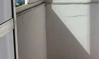 Imagem 3: Excelente - Dois quartos - Duas salas - Vista lateral Mar