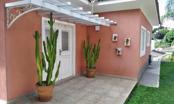 Imagem 3: Casa para venda com 136 metros quadrados com 4 quartos