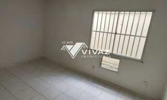 Imagem 3: Excelente Apartamento com 02 Quartos, Varanda e Vaga em Cascadura