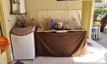 Imagem 7: Imóvel comercial para venda possui 300 m² com 3 quartos