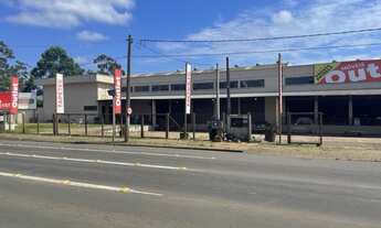 Imagem 2: Depósito 3500m² na Av. Assis Brasil, com estacionamento fechado