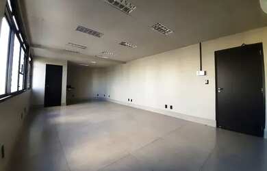 Imagem 2: SALA COMERCIAL REFORMADA n CENTRO de GOIÂNIA em FRENTE a PRAÇA CÍVICA - PRÉDIO c GERADOR