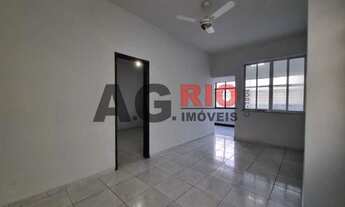 Imagem 5: Casa de rua-LOCAÇÃO-Bento Ribeiro-Rio de Janeiro-RJ