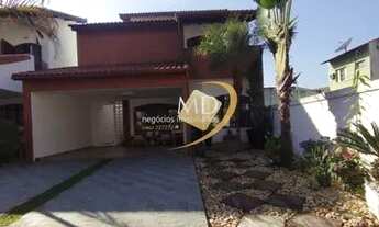 Imagem: Sobrado Alto Padrão - Condomínio Fechado