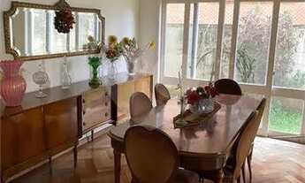 Imagem: Sobrado residencial de 322m² com 4 suítes