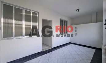 Imagem 3: Casa de rua-LOCAÇÃO-Bento Ribeiro-Rio de Janeiro-RJ