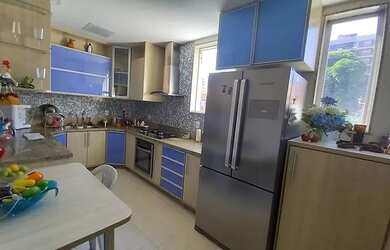 Imagem 5: Mansão à venda com 430m, 4 quartos em Caonze, Nova Iguaçu - RJ