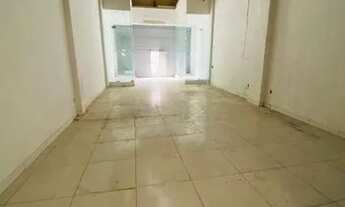 Imagem 5: Loja no centro de Nilópolis com 122 metros e estruturada para fazer prédio