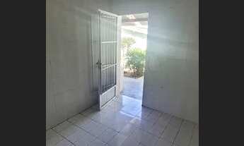 Imagem 5: Aluga-se edícula para moças(máximo 2), senhoras ou casal sem filhos