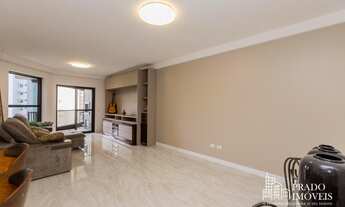 Imagem 3: Apartamento para venda possui 130 metros quadrados com 3 quartos em Ahú - Curitiba - PR