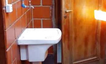 Imagem 2: Aluga se casas 1.200 incluso água e luz