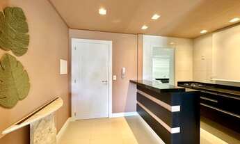 Imagem 6: B1 - Belíssimo Apartamento Decorado de Frente para Praça!!! Prédio com Infra Completa!!!