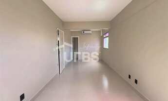 Imagem 2: Apartamento de 2 quartos completamente reformado a 1 quarteirão da T-63