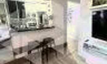 Imagem 4: Amplo Apartamento Reformado de 2 Quartos e Garagem na Coronel Massot