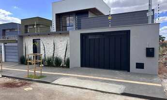 Imagem 2: Casa térrea no Faiçalville com 3 suítes, de 209.06 m², sozinha no lote