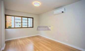 Imagem 6: Apartamento de Alto Padrão à Venda no Bigorrilho 3 Suítes, 3 Vagas, Totalmente Renovado