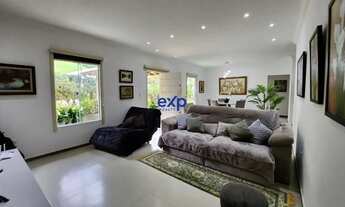 Imagem: Casa à Venda em Teresópolis - 3 Quartos