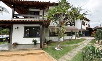 Imagem 2: Casa para Venda em Araruama, Praia do Gavião, 6 dormitórios, 4 suítes, 3 banheiros, 2 vaga