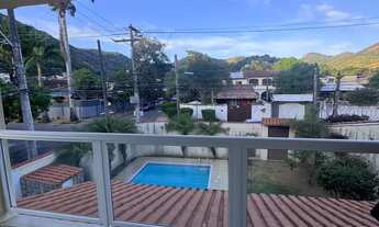 Imagem: Casa grande com um apto