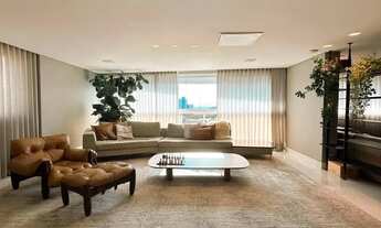 Imagem 2: Imóvel para aluguel e venda tem 228 metros quadrados com 4 quartos