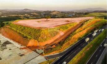 Imagem 3: Oportunidade única para investimento comercial e industrial!