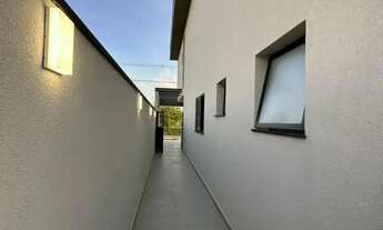 Imagem 7: Sobrado para venda possui 200 metros quadrados com 4 quartos em Jardim Jacinto - Jacareí