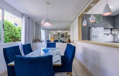 Imagem 4: Casa no condomínio New England Condominium para venda e locação com 4 quartos, sendo 2 suí