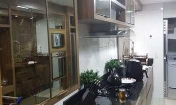 Imagem 3: 3 suites sendo andar alto e sol da manhã