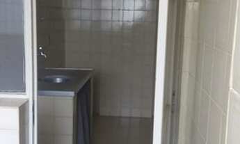 Imagem 2: Kitnet no centro com ótimo custo benefício, 45 m2 e vaga coberta